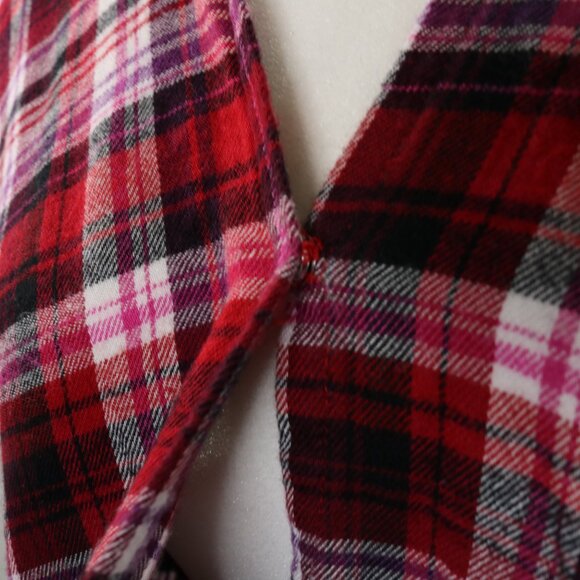 Gap Wrap Flannel Red Plaid Long Sleeve Shirt - Picture 3 of 11